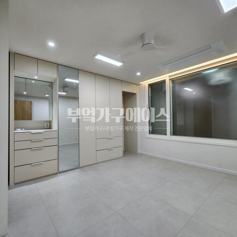235149625_GFONYMwf_e9a4d5bd451a0a544ef92ab3e158d421694fb26a.jpg 이미지크게보기